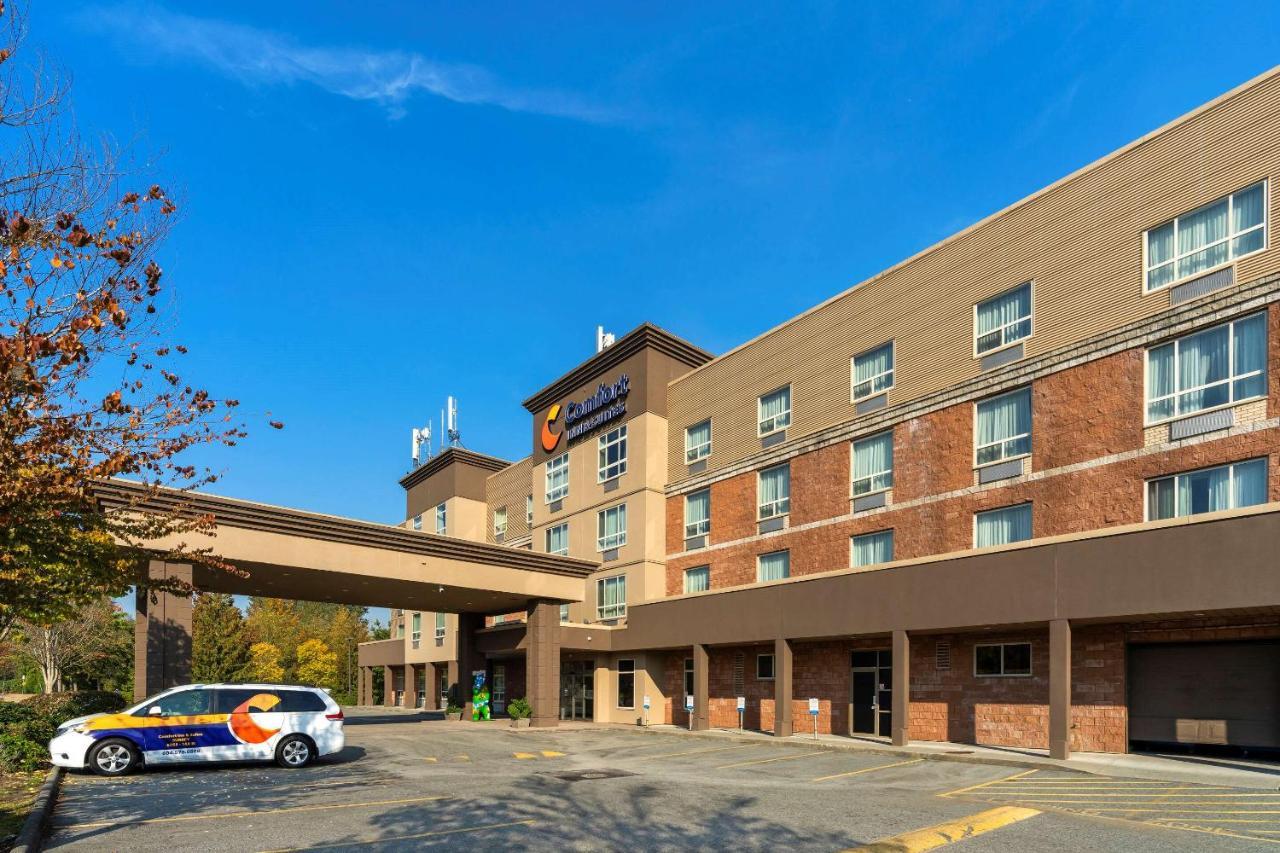 Comfort Inn & Suites Съри Екстериор снимка
