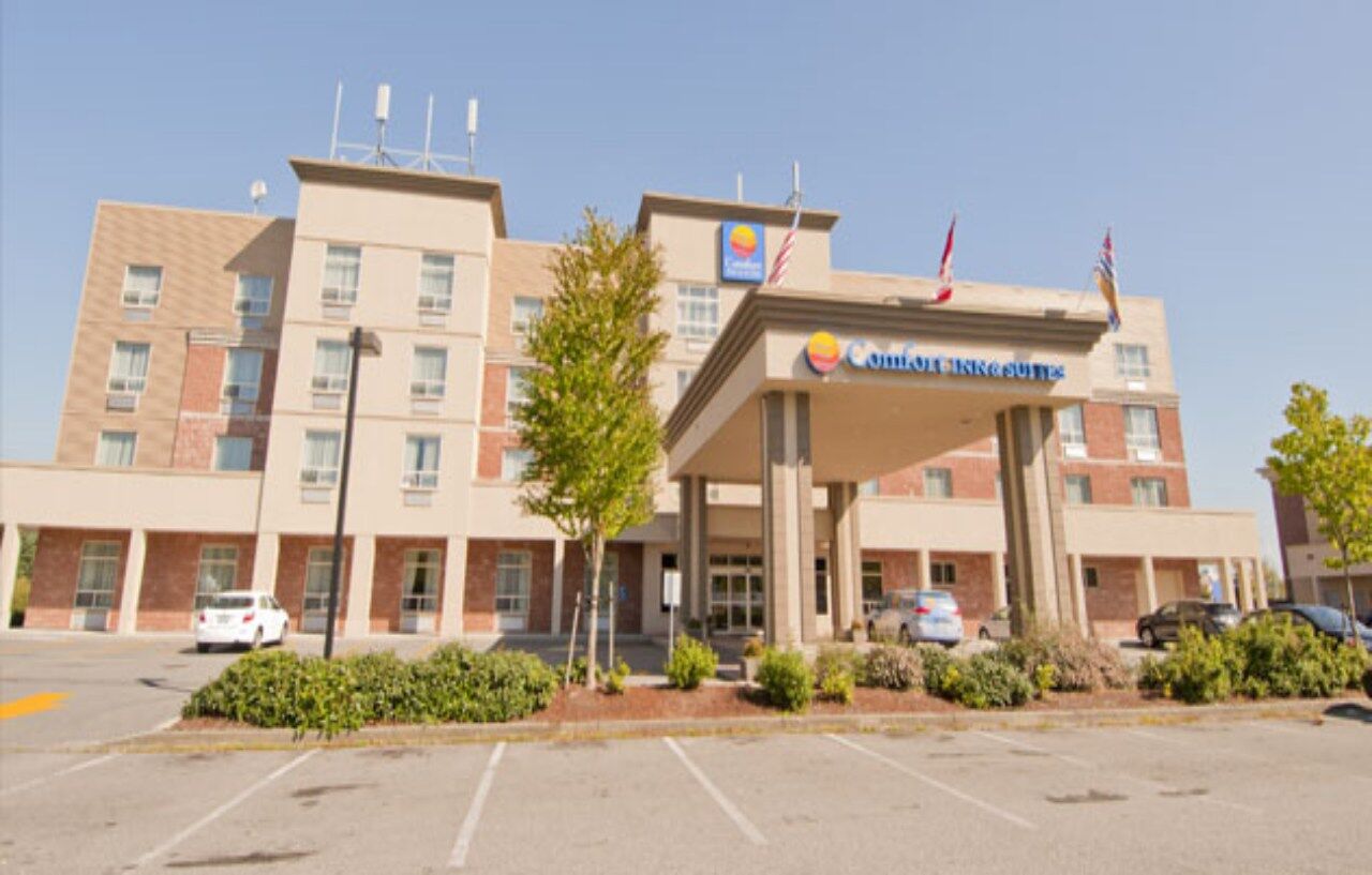 Comfort Inn & Suites Съри Екстериор снимка